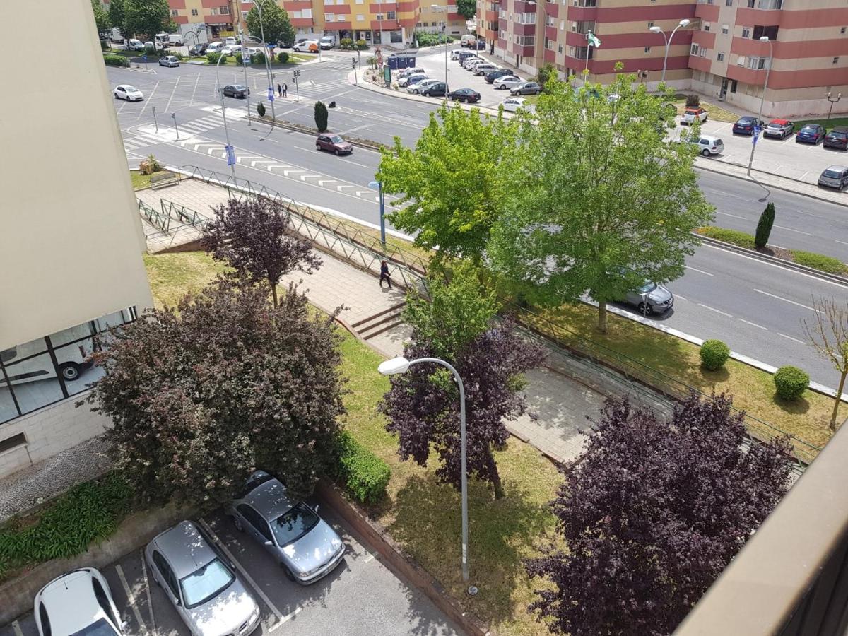 Enjoy Lisbon Cascais Sintra 1200 Metres To Metro Blue Line Sintra Rail Line Free Parking Apartment Amadora Exterior photo