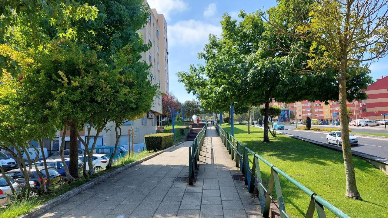 Enjoy Lisbon Cascais Sintra 1200 Metres To Metro Blue Line Sintra Rail Line Free Parking Apartment Amadora Exterior photo