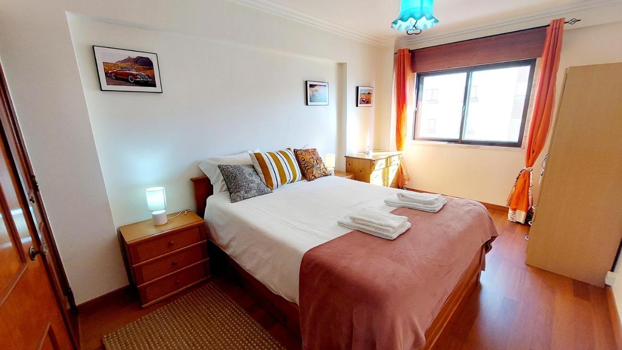 Enjoy Lisbon Cascais Sintra 1200 Metres To Metro Blue Line Sintra Rail Line Free Parking Apartment Amadora Exterior photo