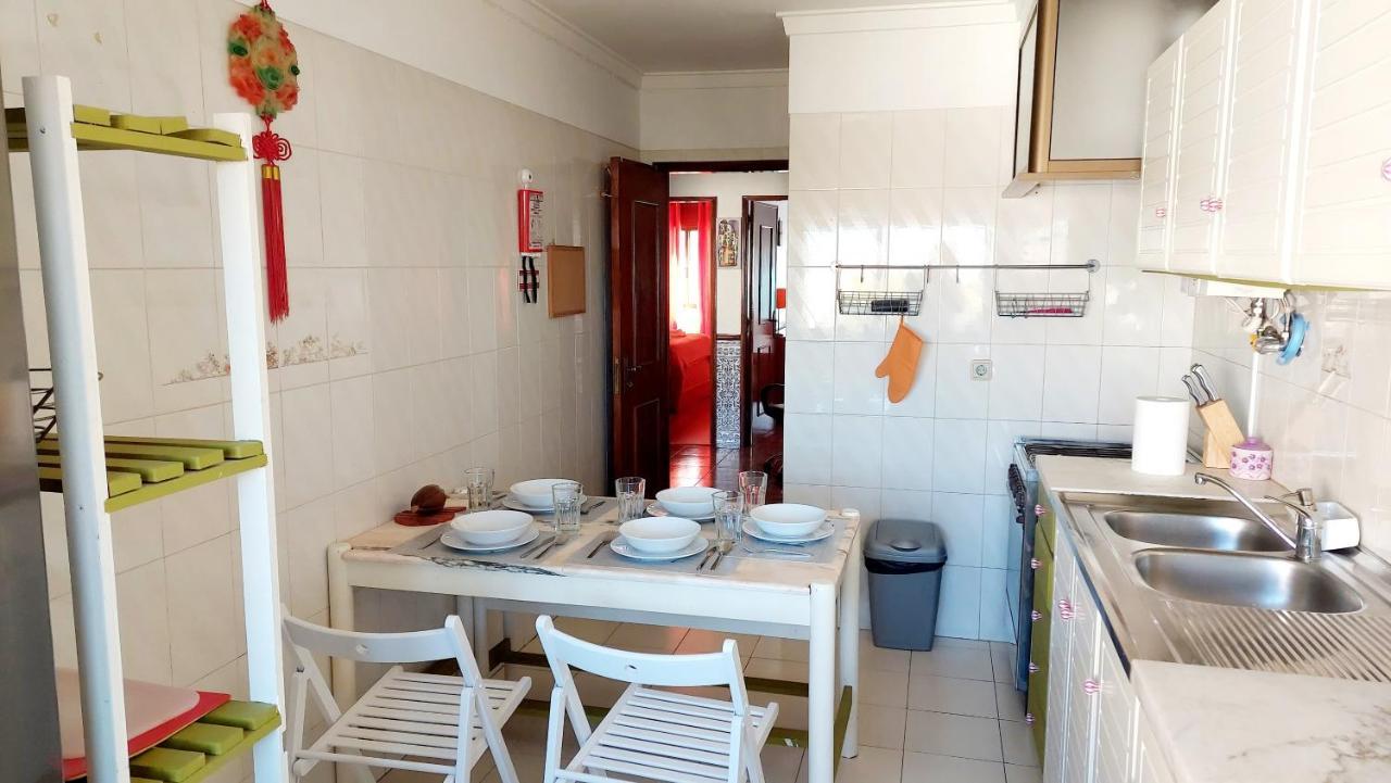 Enjoy Lisbon Cascais Sintra 1200 Metres To Metro Blue Line Sintra Rail Line Free Parking Apartment Amadora Exterior photo