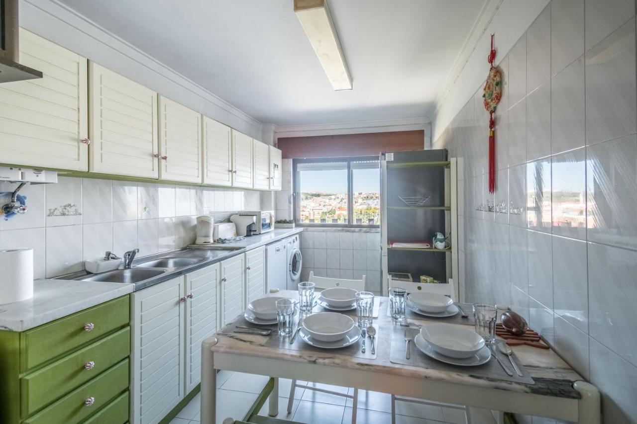Enjoy Lisbon Cascais Sintra 1200 Metres To Metro Blue Line Sintra Rail Line Free Parking Apartment Amadora Exterior photo