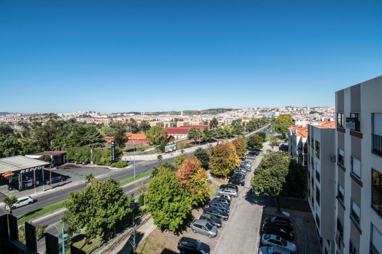 Enjoy Lisbon Cascais Sintra 1200 Metres To Metro Blue Line Sintra Rail Line Free Parking Apartment Amadora Exterior photo