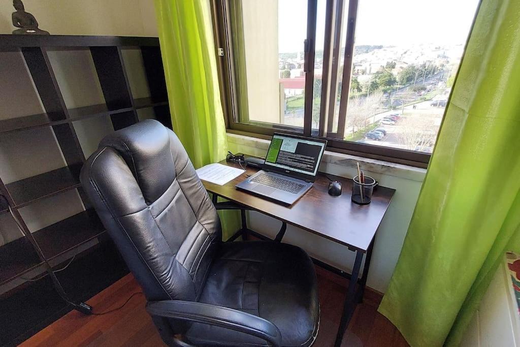 Enjoy Lisbon Cascais Sintra 1200 Metres To Metro Blue Line Sintra Rail Line Free Parking Apartment Amadora Exterior photo